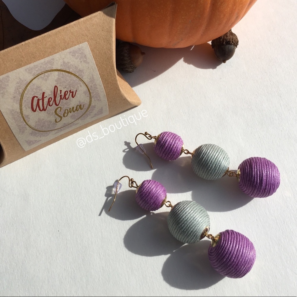 🎉HP🎉 Triple threaded purple & silver earrings